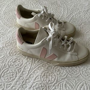 Veja Campo leather sneaker